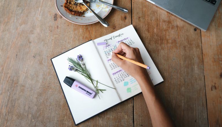 Creative Journaling with Your Non-Dominant Hand: Unlocking Hidden Insights